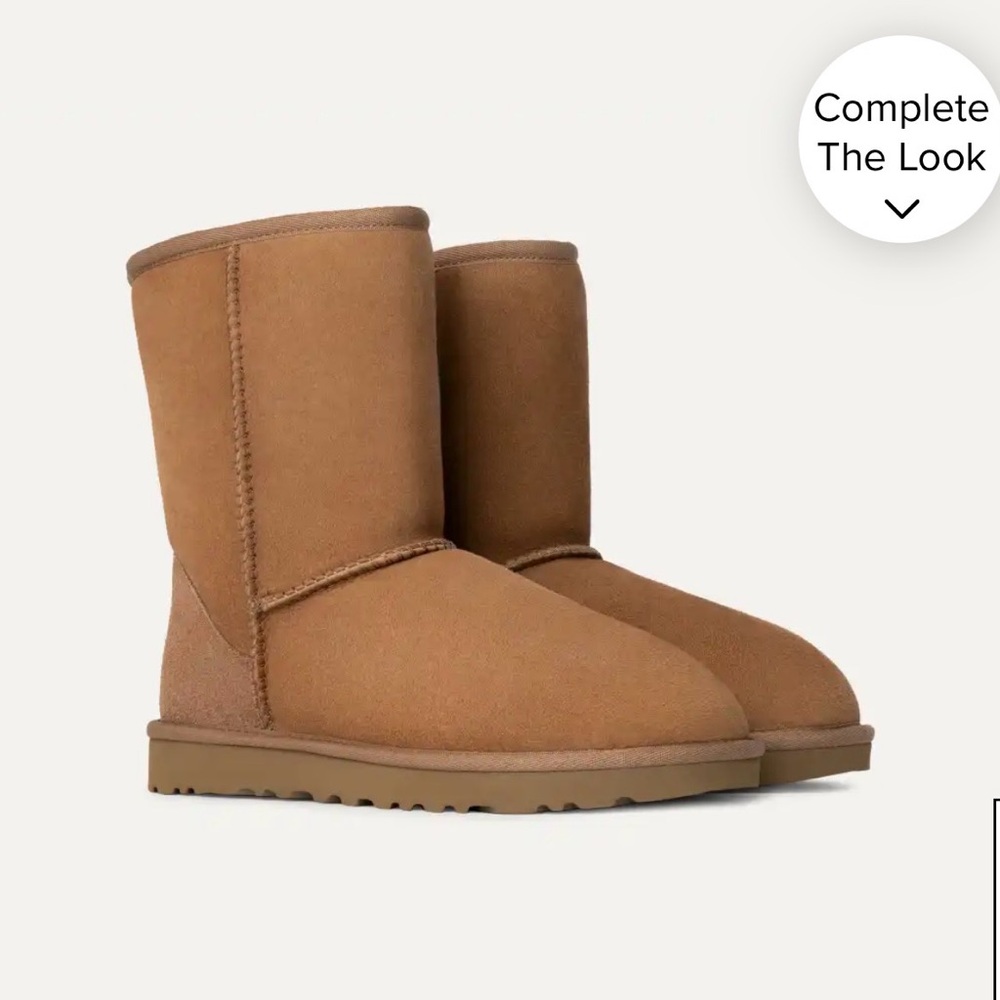 BNIB Women’s Classic Short II Ugg Boots